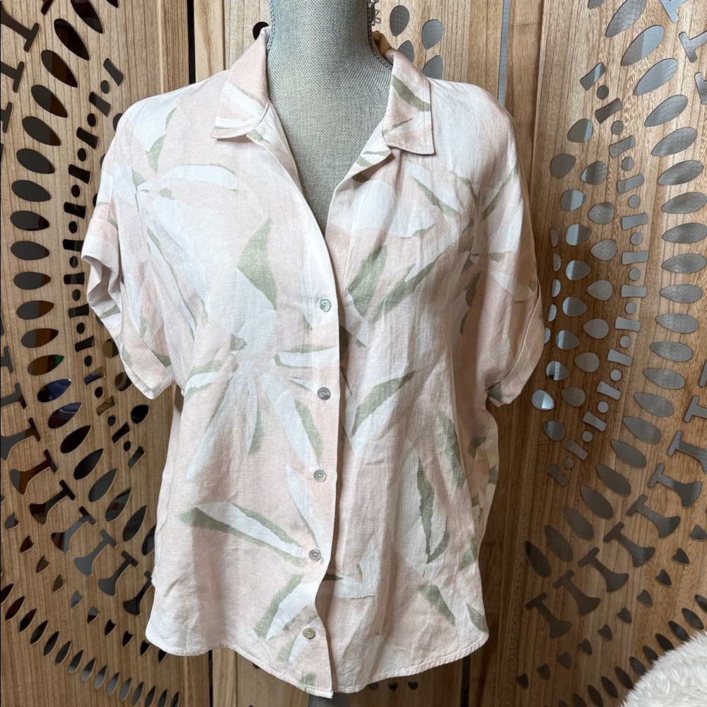 Cloth & Stone Soft Pink and Green Button-Down Shirt